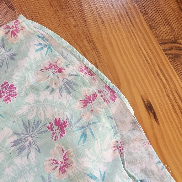 Izod Saltwater Men's Floral Button Down Shirt - Picture 5 of 9